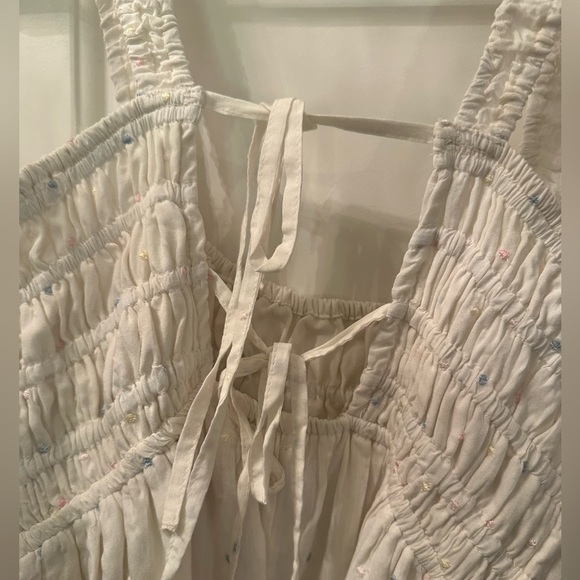 Like new Urban Outfitters white romper - Picture 4 of 6